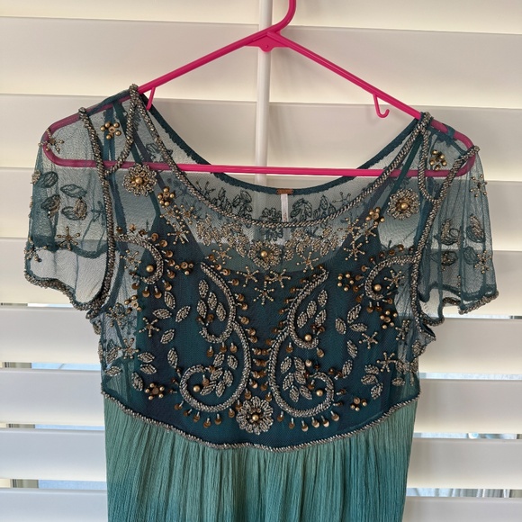 Free People Embellished Palms Tunic & Matching FP Intimates Slip - Picture 6 of 9